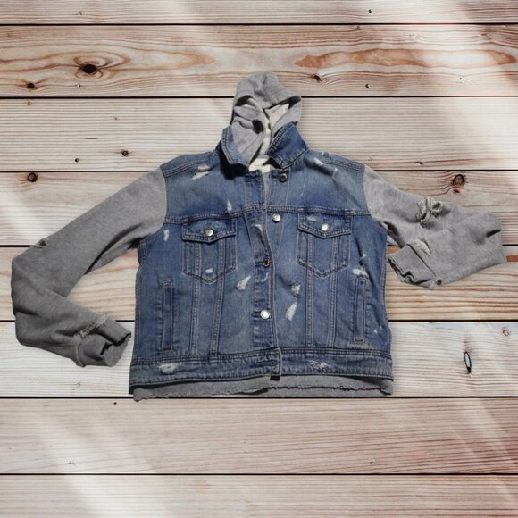 American Eagle Distressed Denim Jacket Size Small - Picture 1 of 6